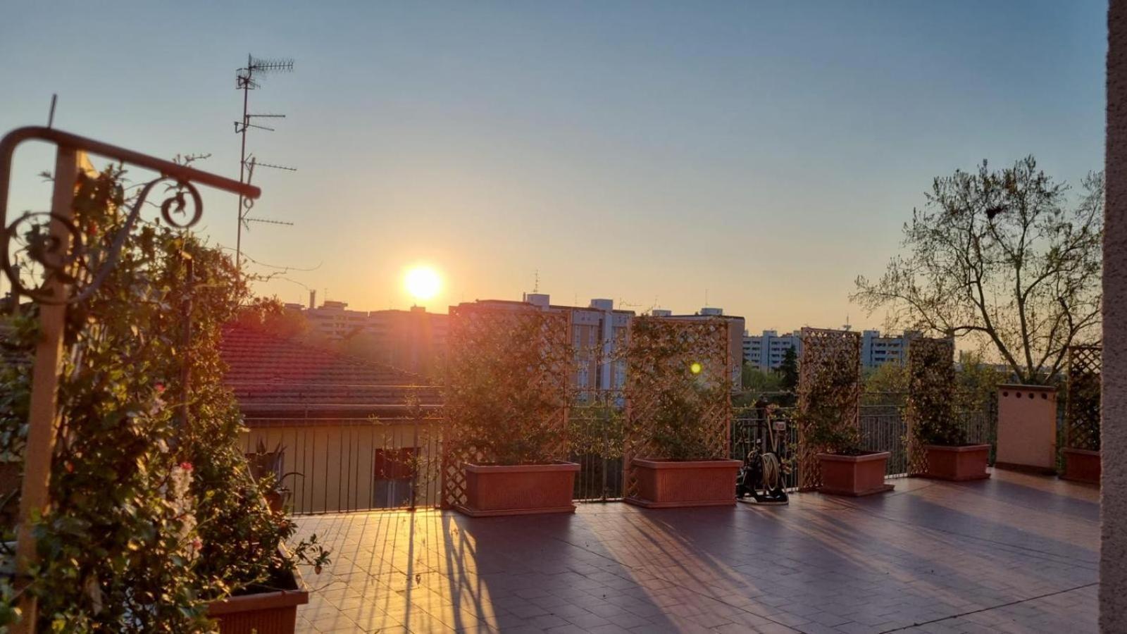 Apartamento Attico Vista San Luca Bolonia Exterior foto